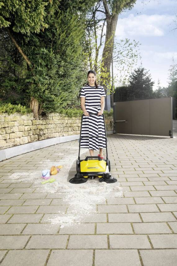 Karcher 1.766-360.0 S4 TWİN MANUEL SÜPÜRÜCÜ ÇALIŞMA - 10