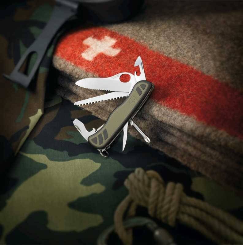 Victorinox 0.8461.MWCH Swiss Soldiers Knife 08 Çakı Yeşil - 2